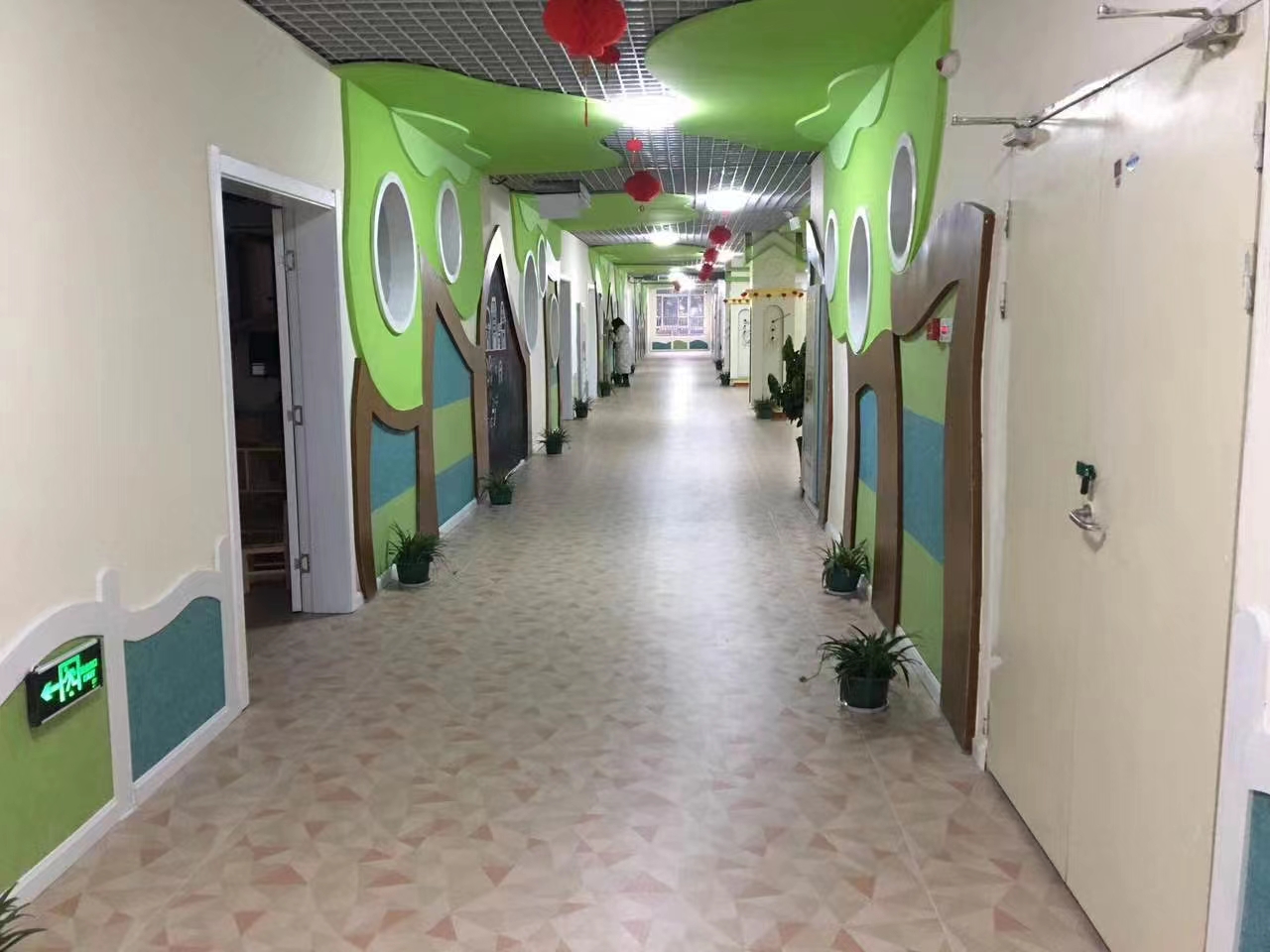 塑胶地板的铺设工艺与流程